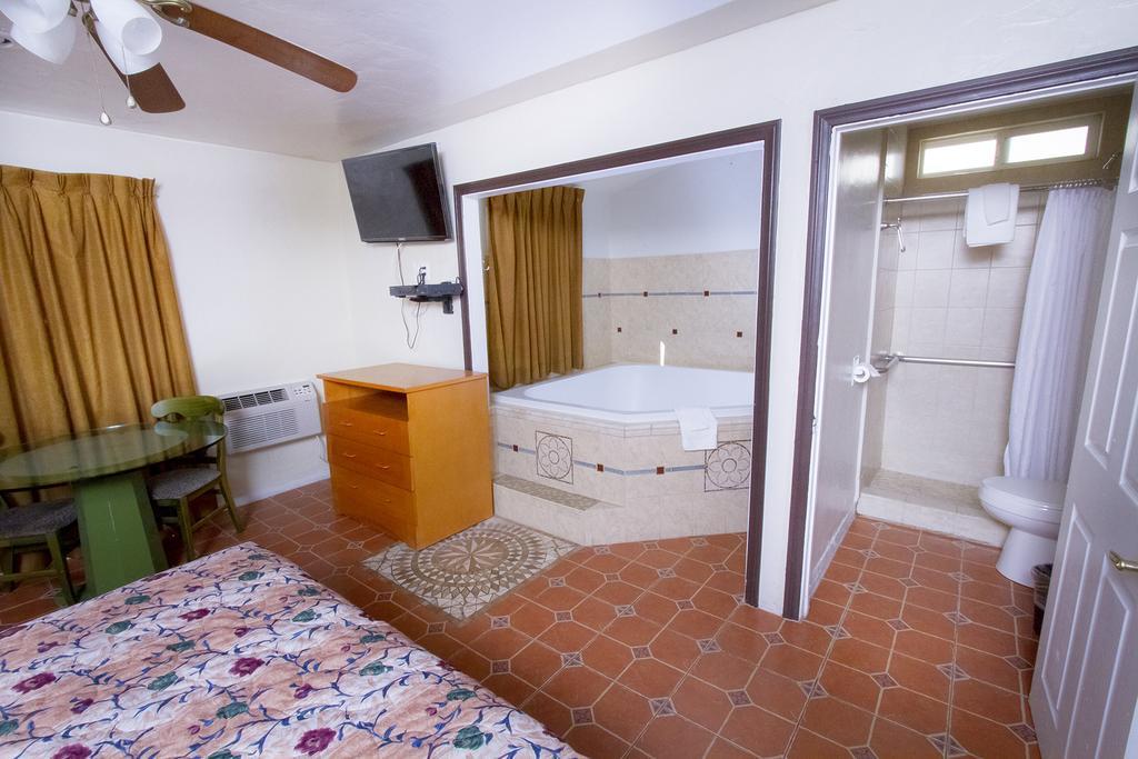 Mission Bell Motel เวนทูรา ภายนอก รูปภาพ