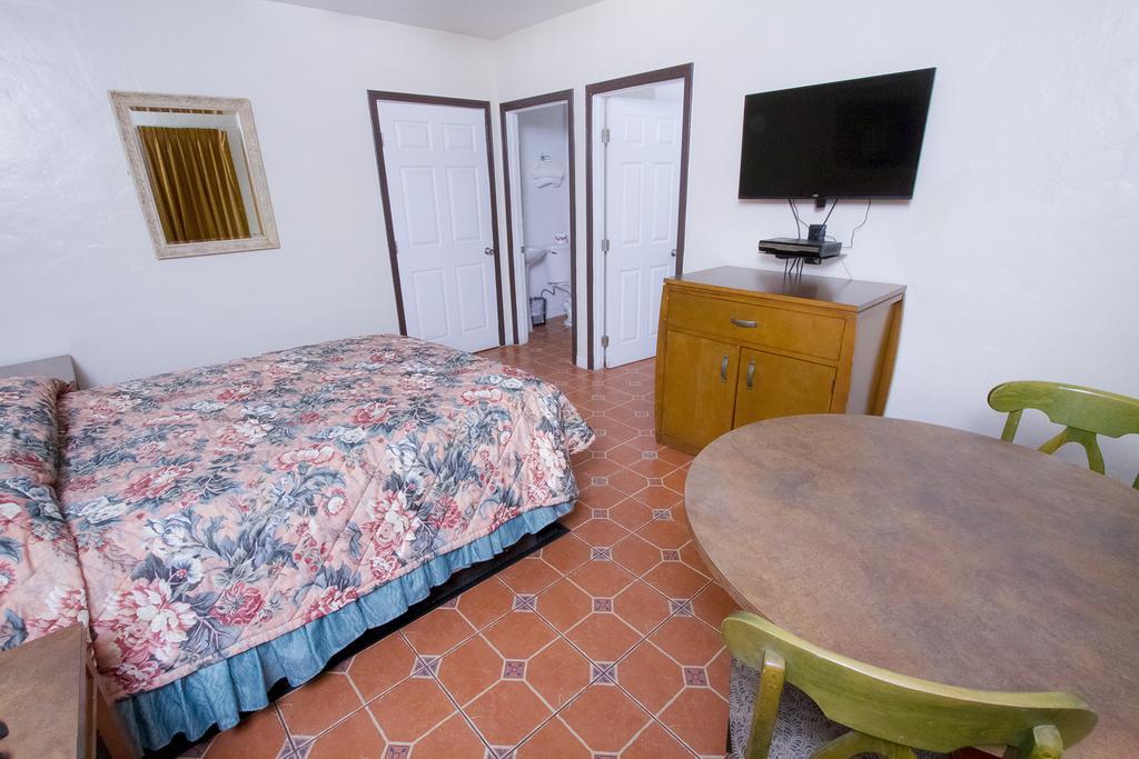 Mission Bell Motel เวนทูรา ภายนอก รูปภาพ